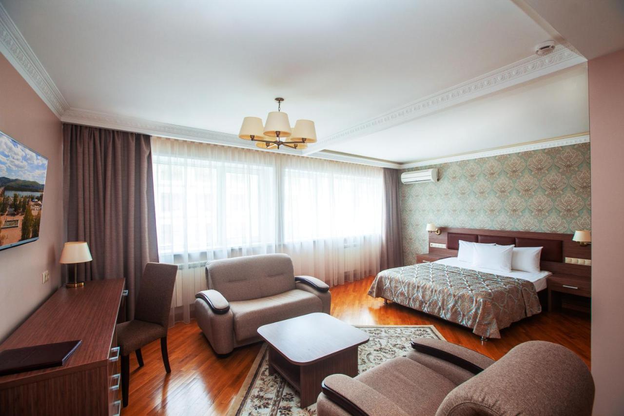 Hotel Krasnoyarsk Dış mekan fotoğraf